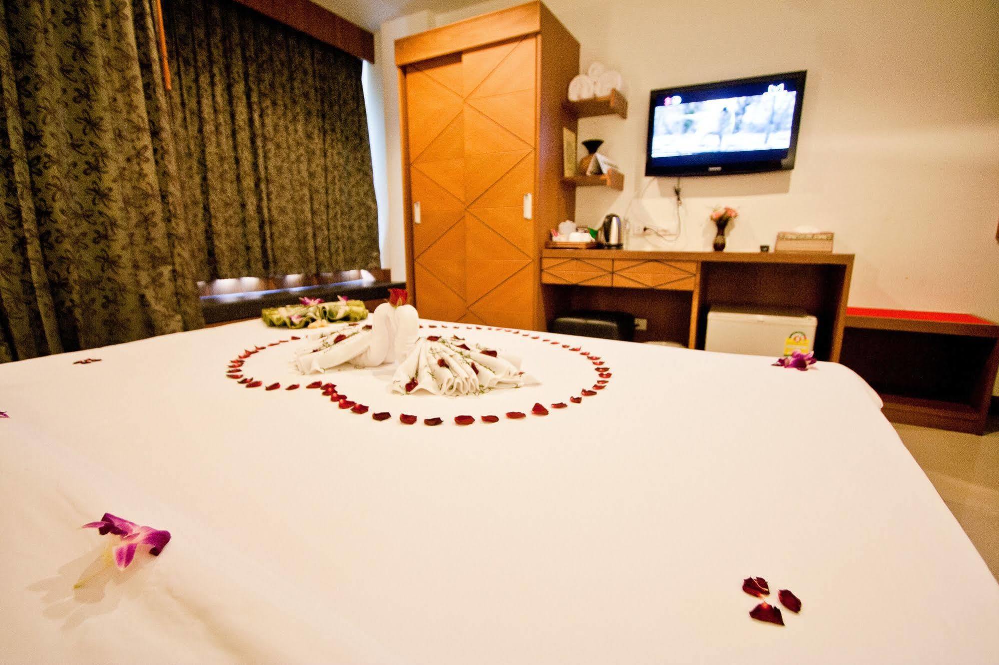 The Chambre Patong Exterior foto
