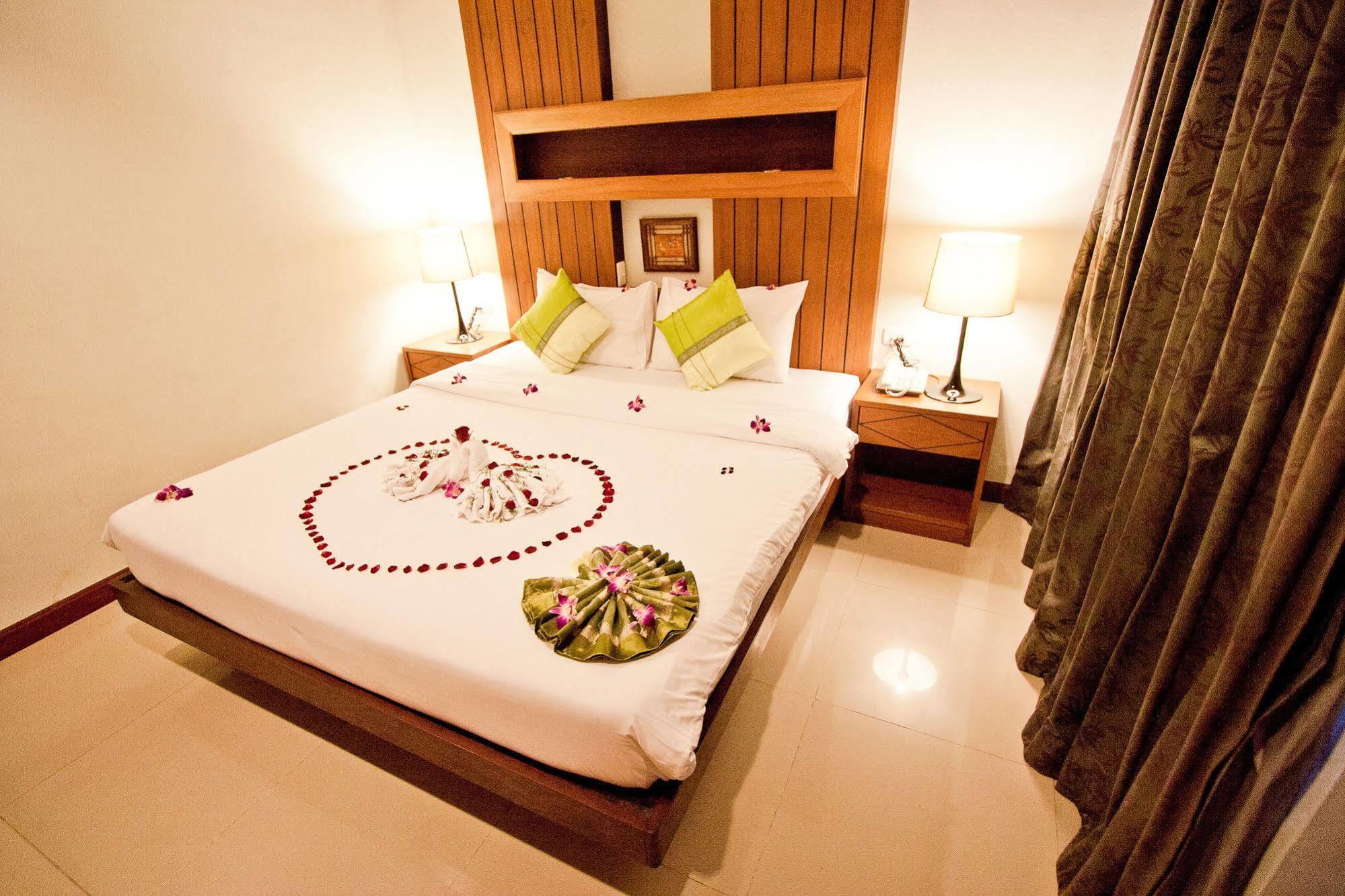 The Chambre Patong Exterior foto
